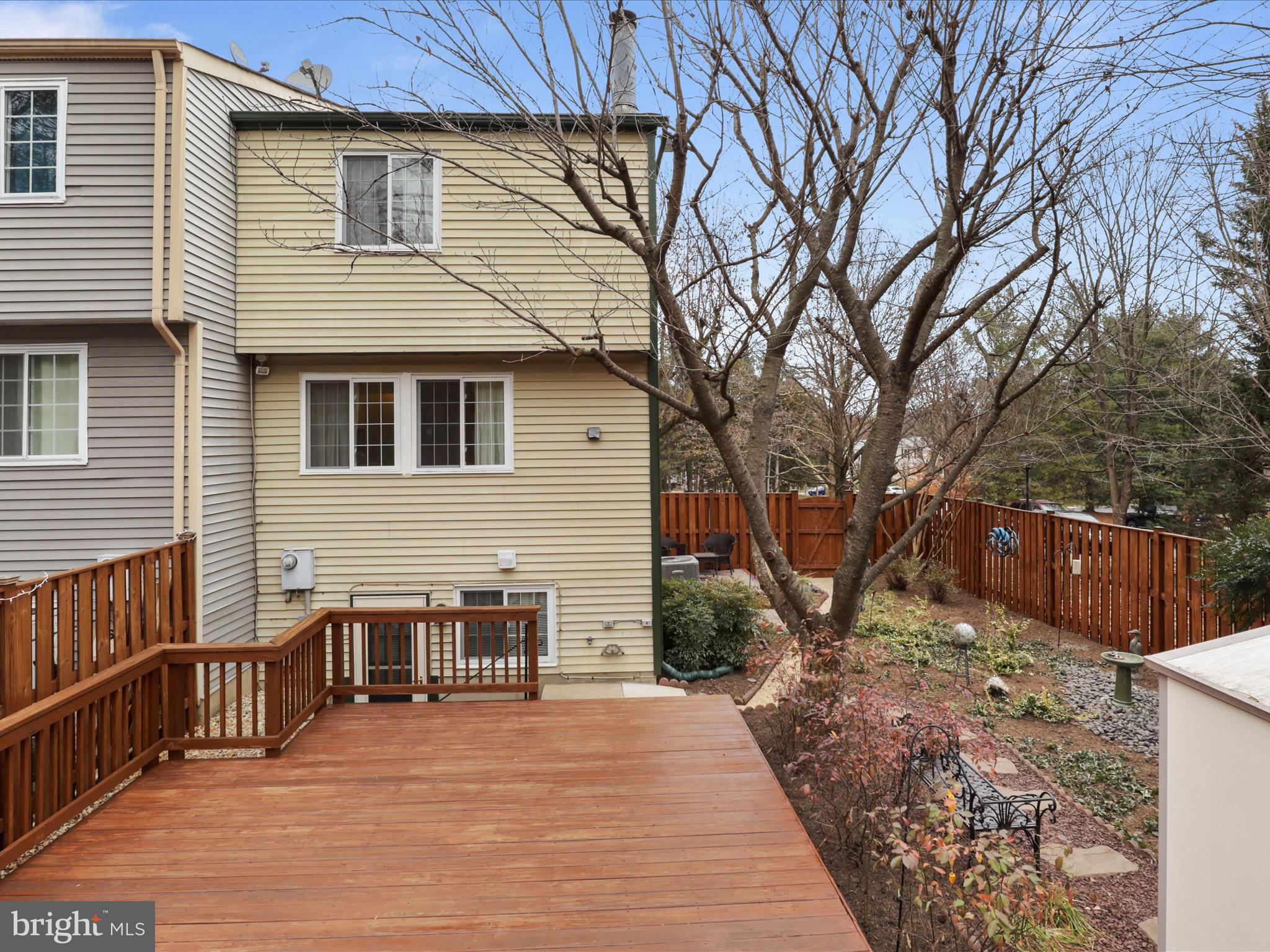 5322 Admiralty Ct