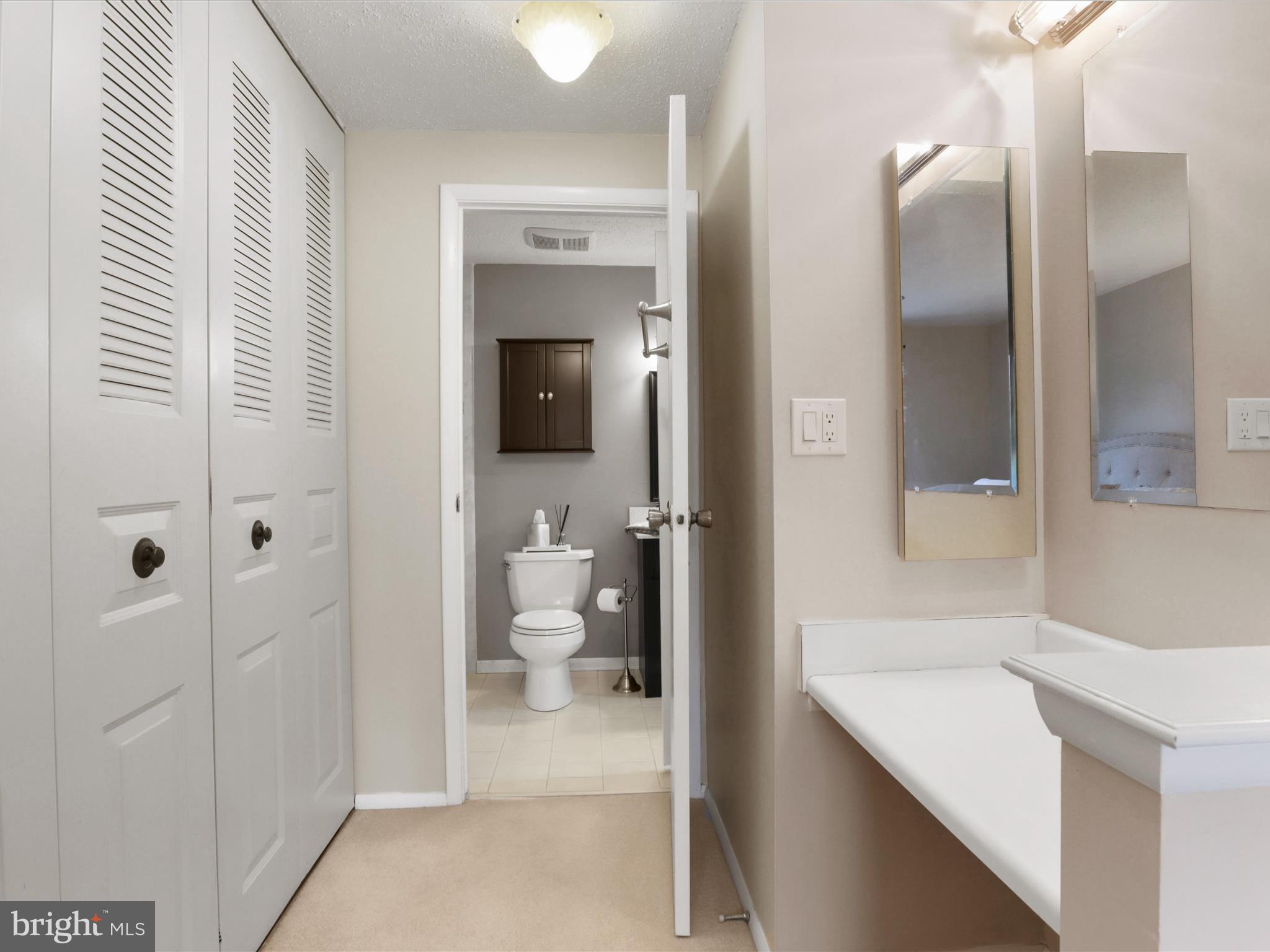 5322 Admiralty Ct