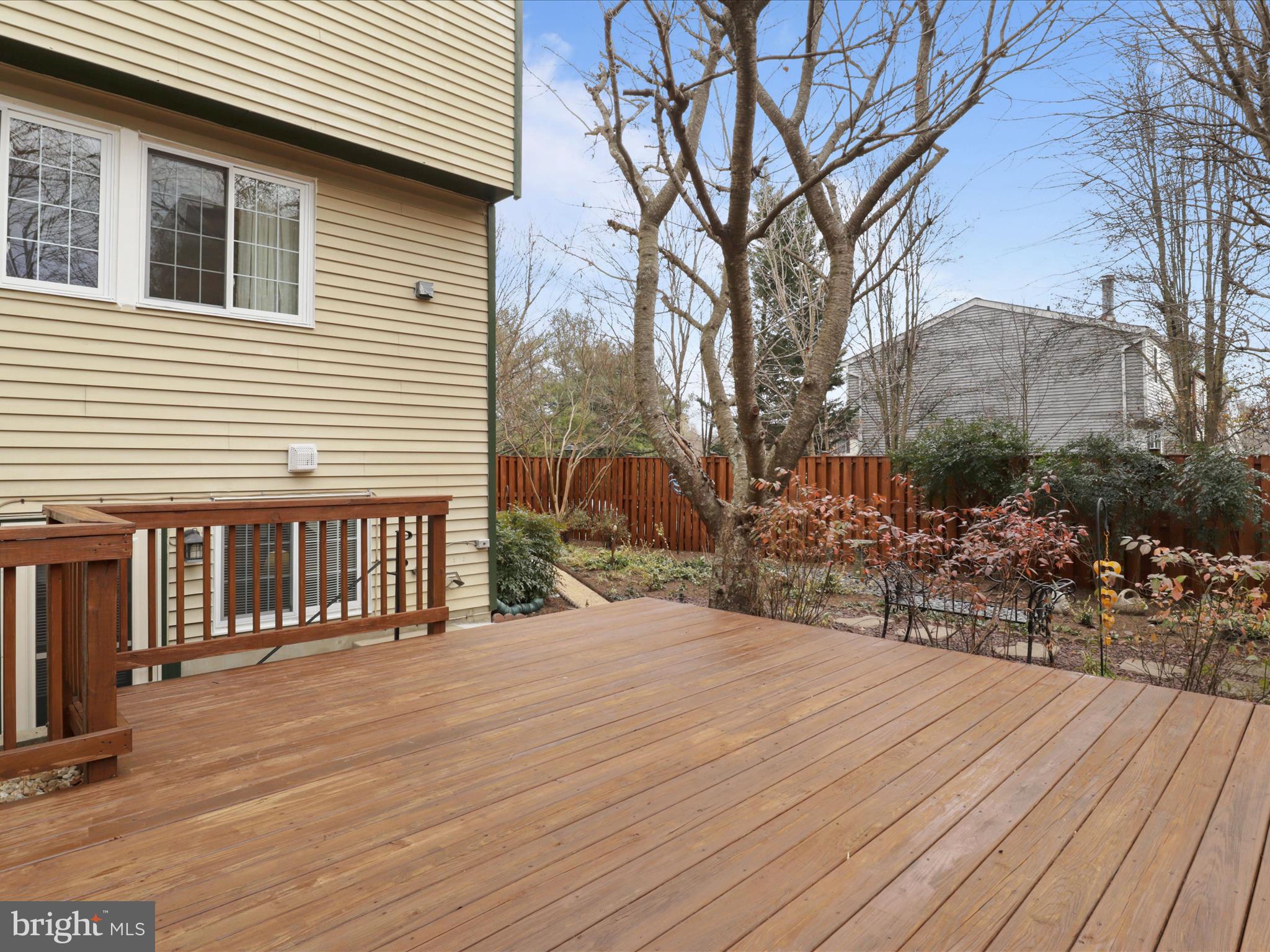 5322 Admiralty Ct
