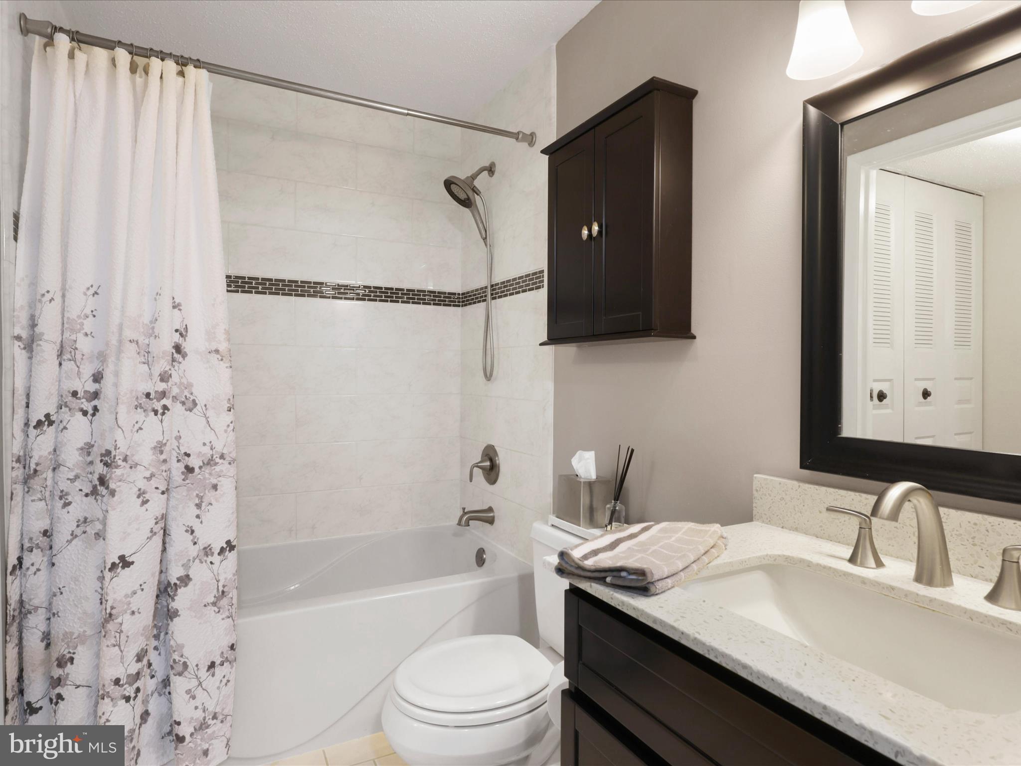 5322 Admiralty Ct