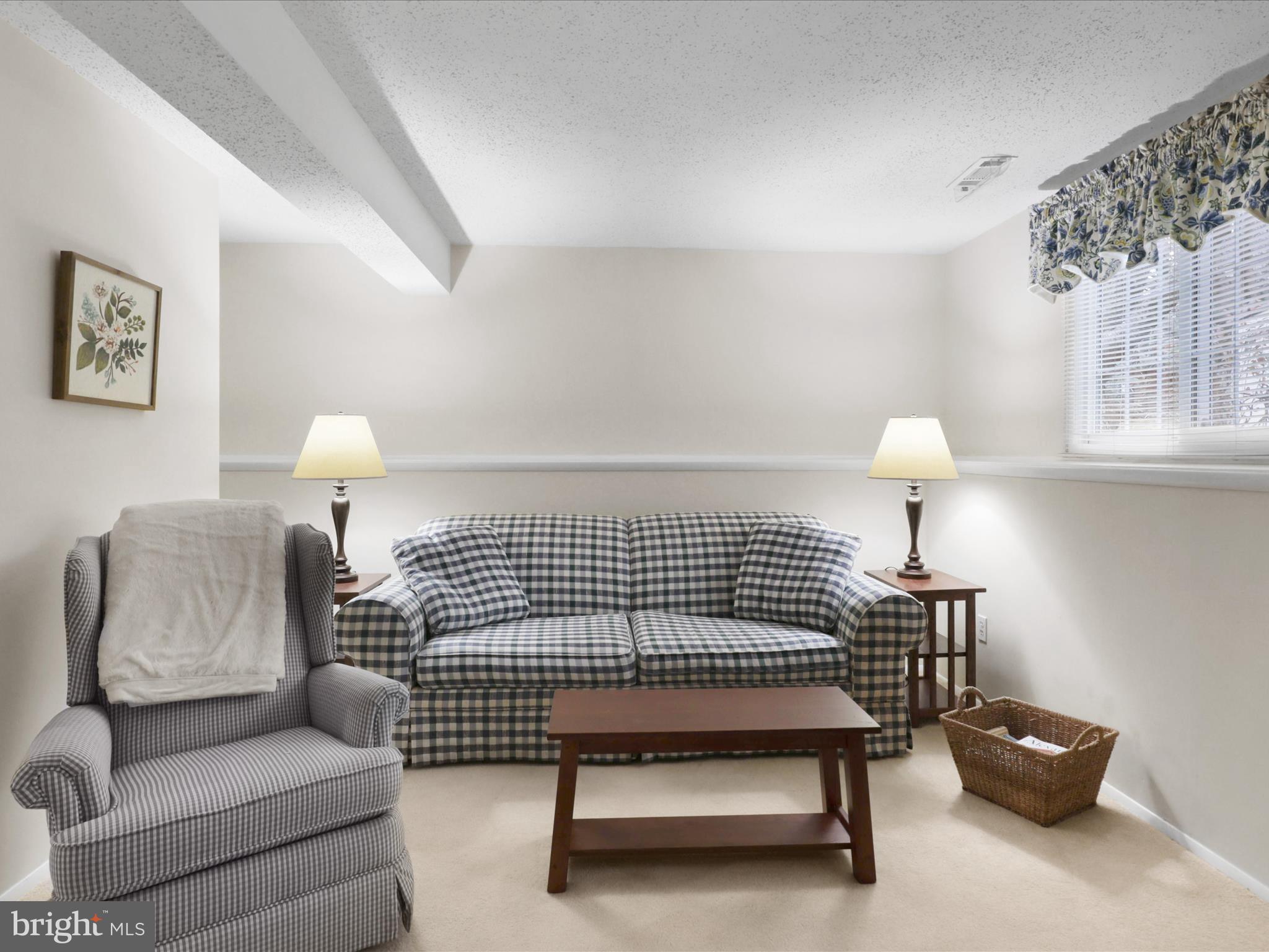 5322 Admiralty Ct
