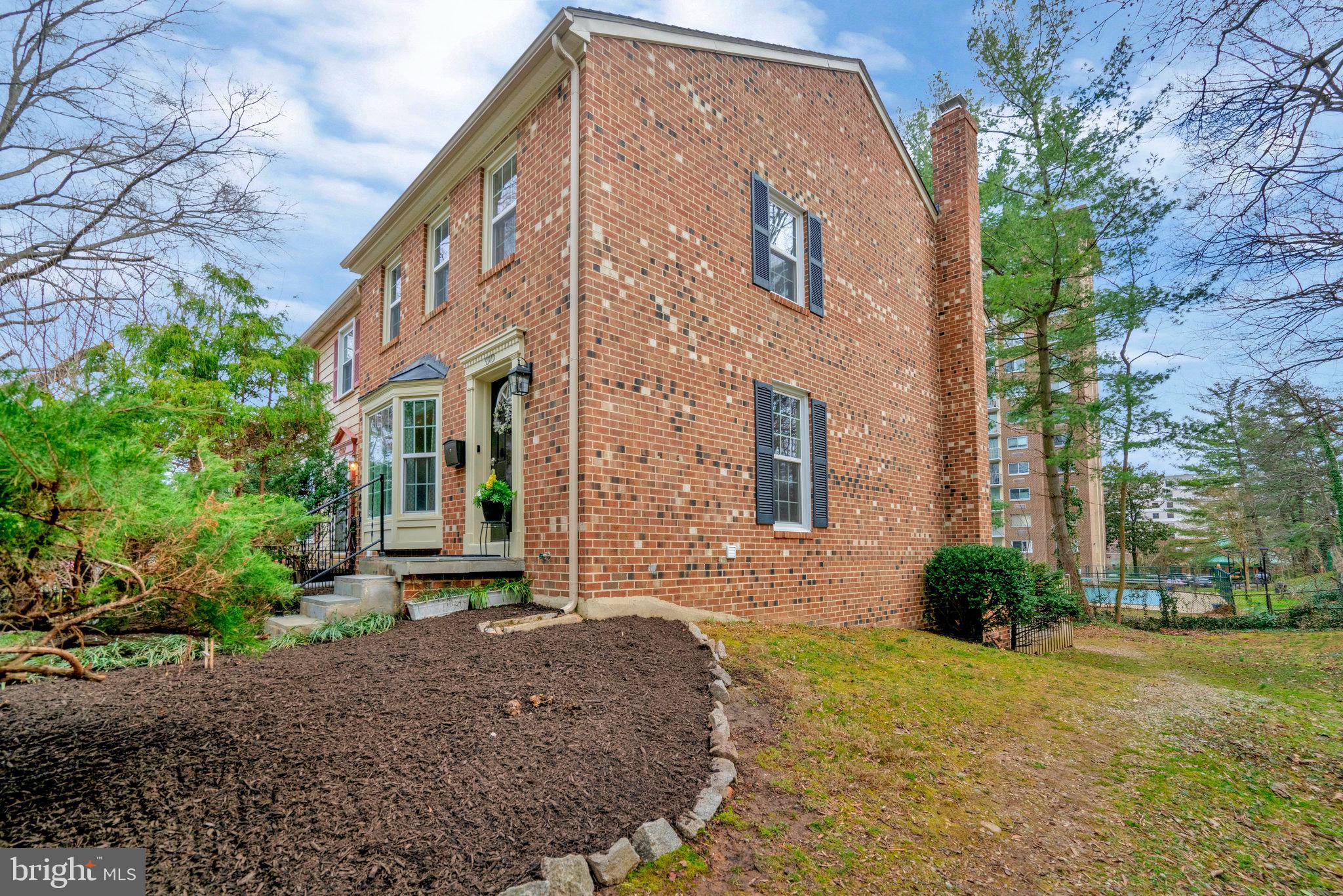 5919 Berkshire Ct