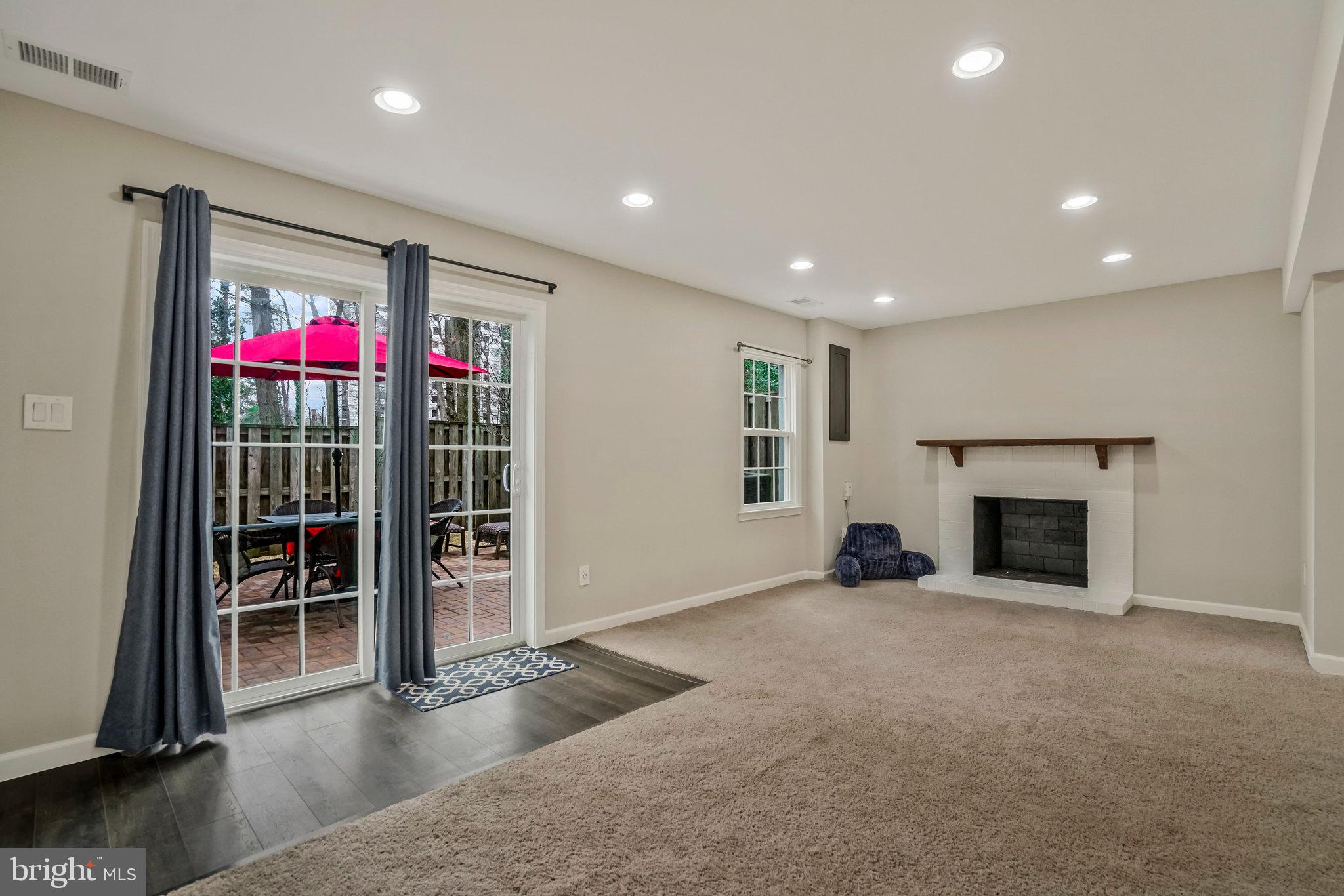 5919 Berkshire Ct