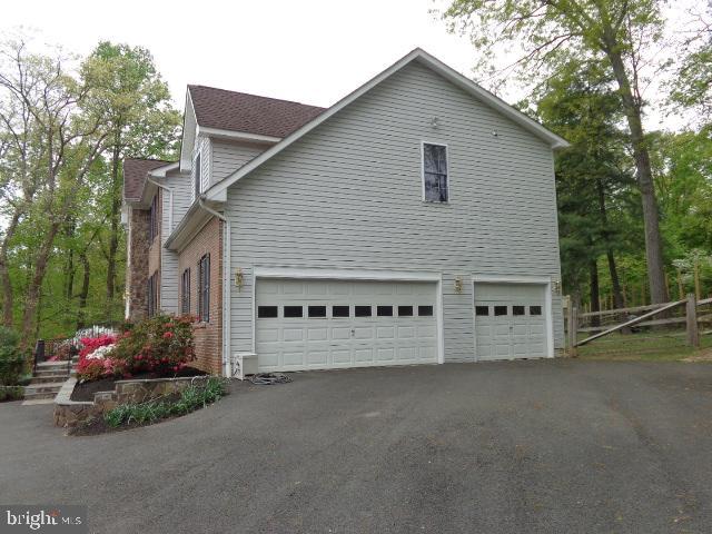 5022 Grafton St