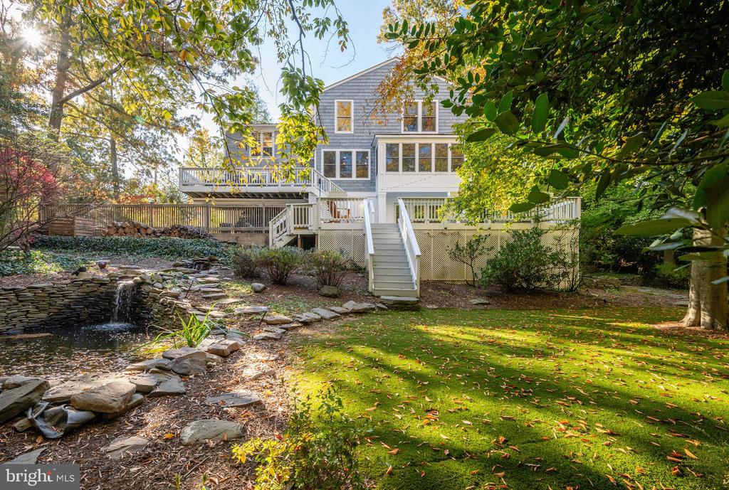 900 Clifton Dr