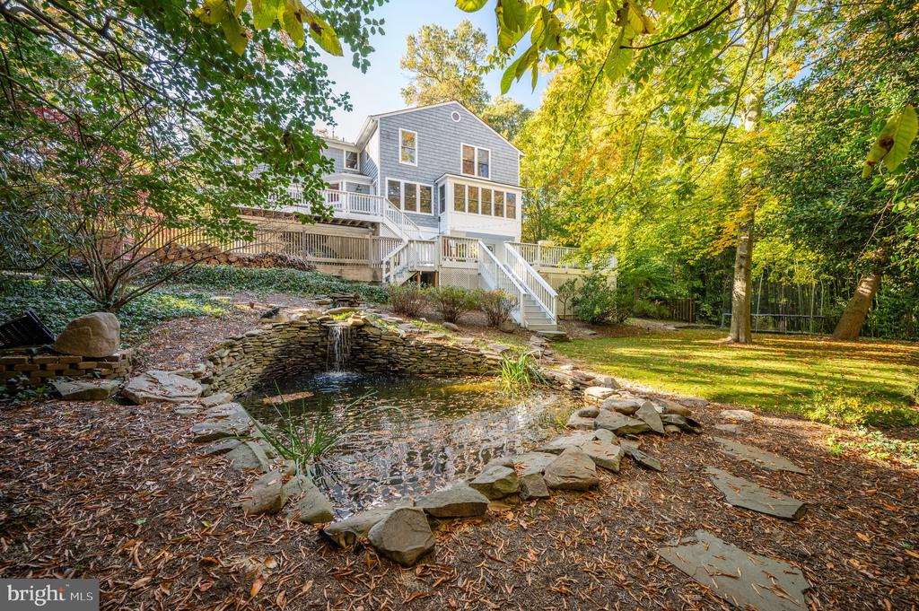 900 Clifton Dr