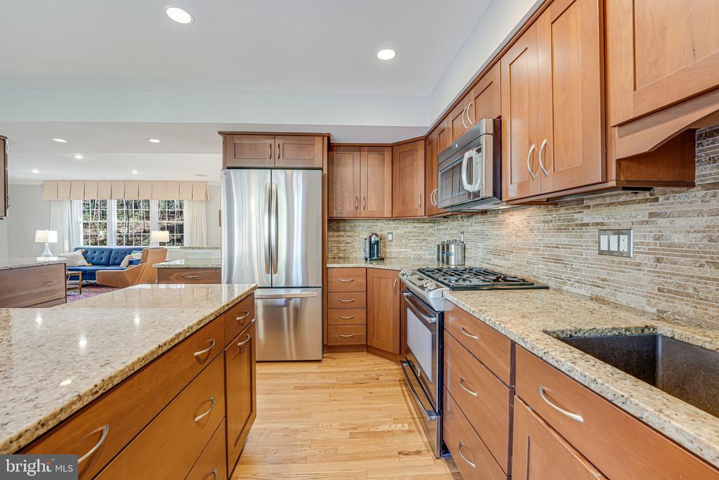 2429 Bramblebush Ct
