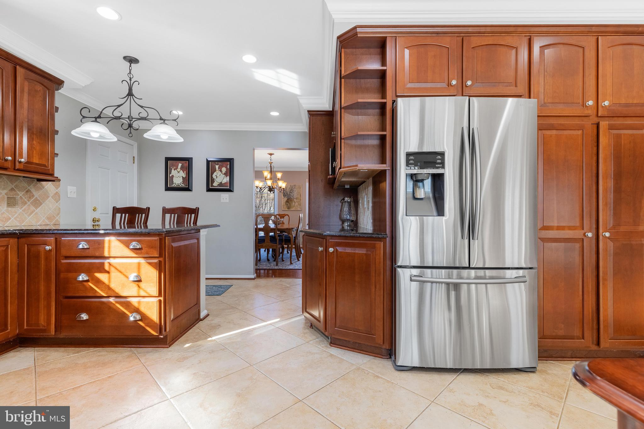 8621 Nanlee Dr
