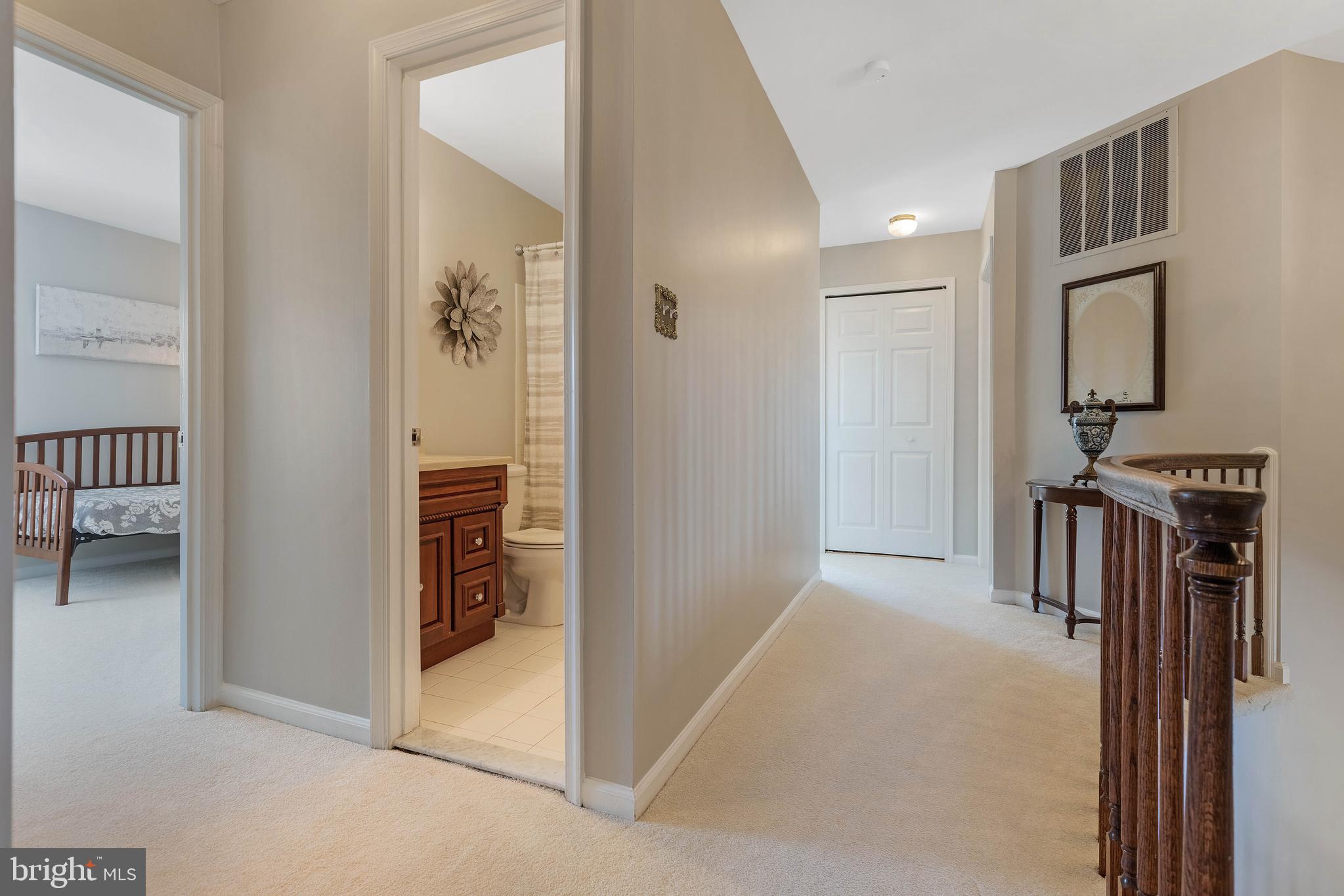 8621 Nanlee Dr