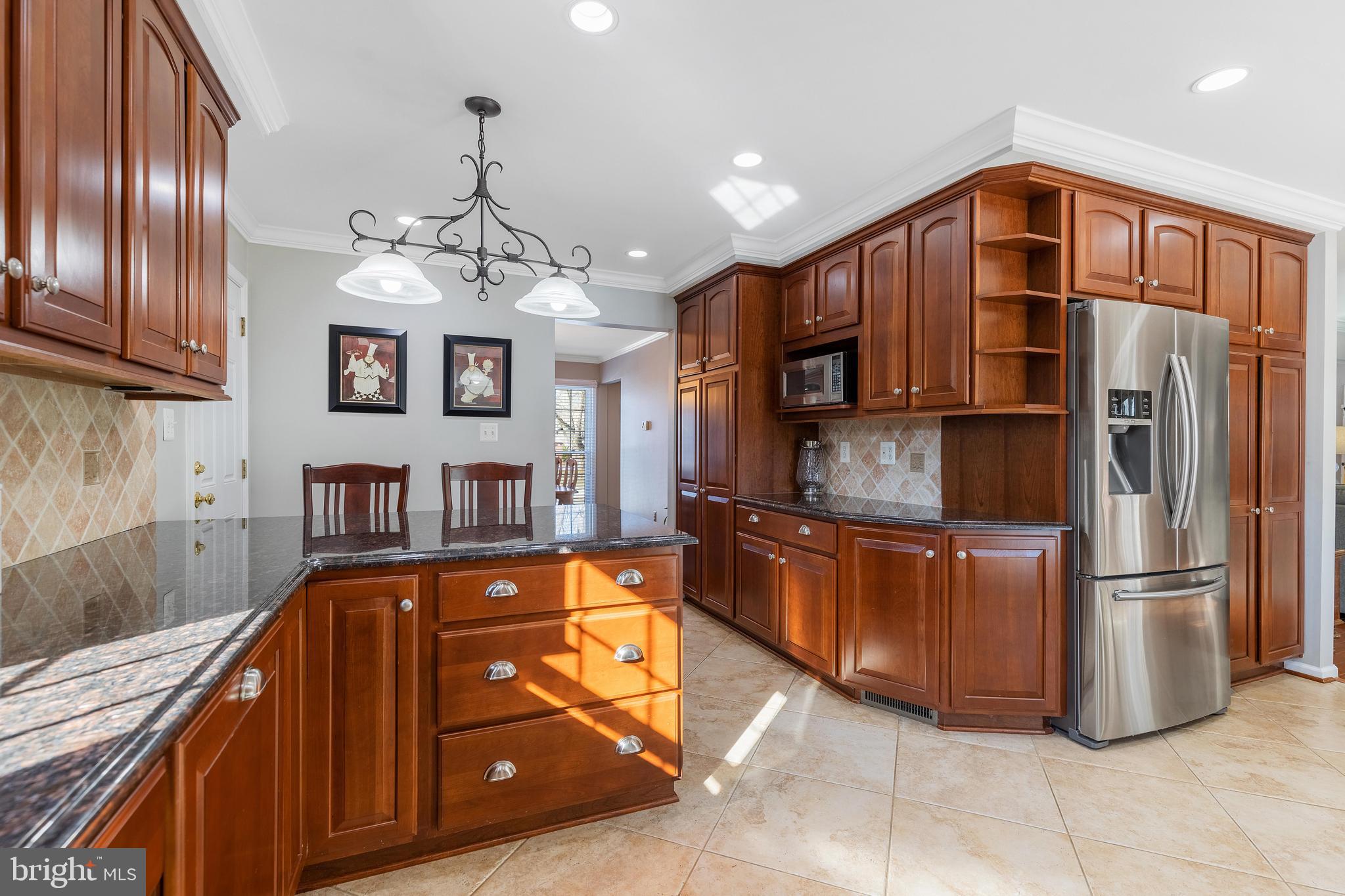 8621 Nanlee Dr