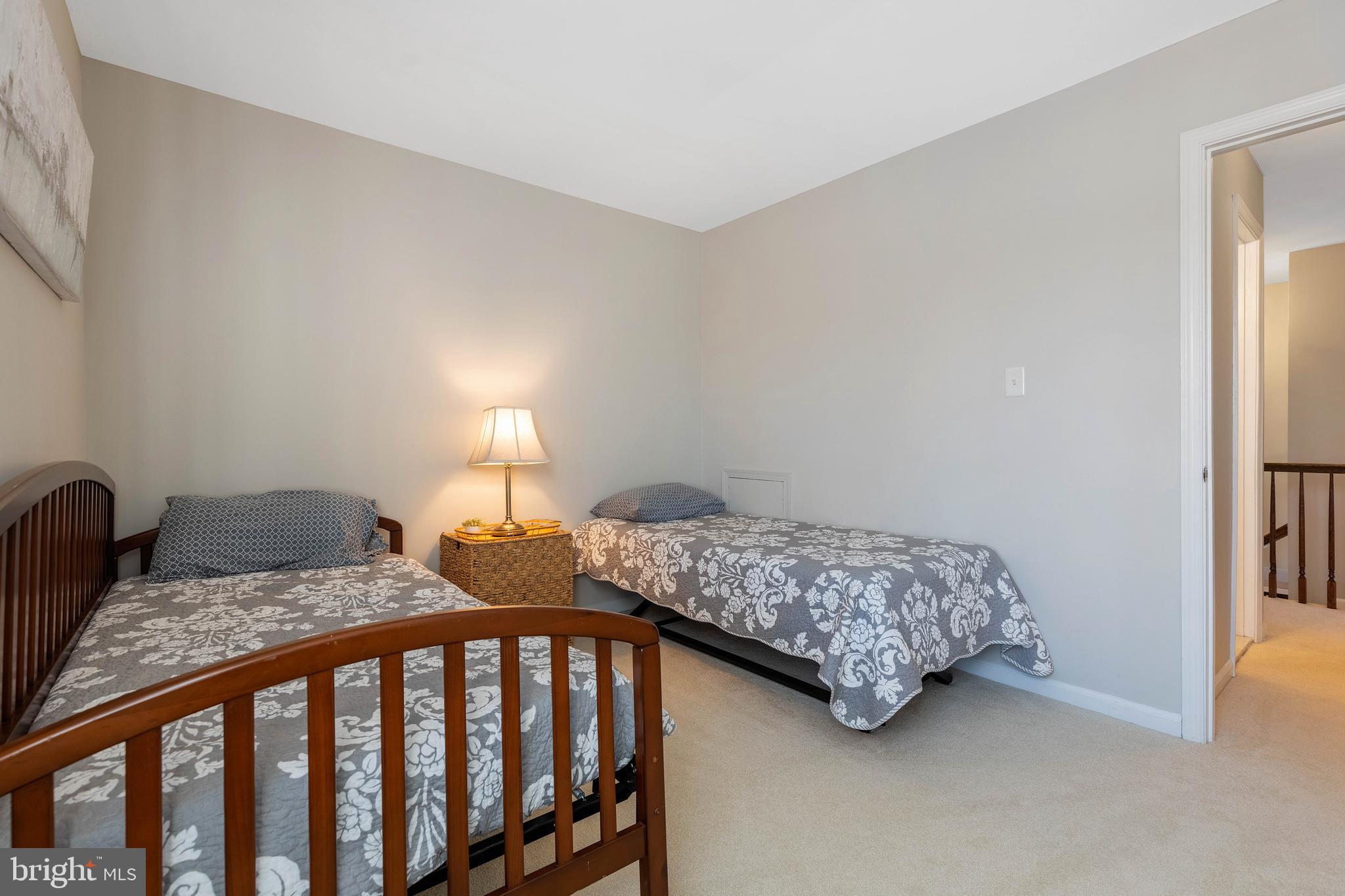 8621 Nanlee Dr