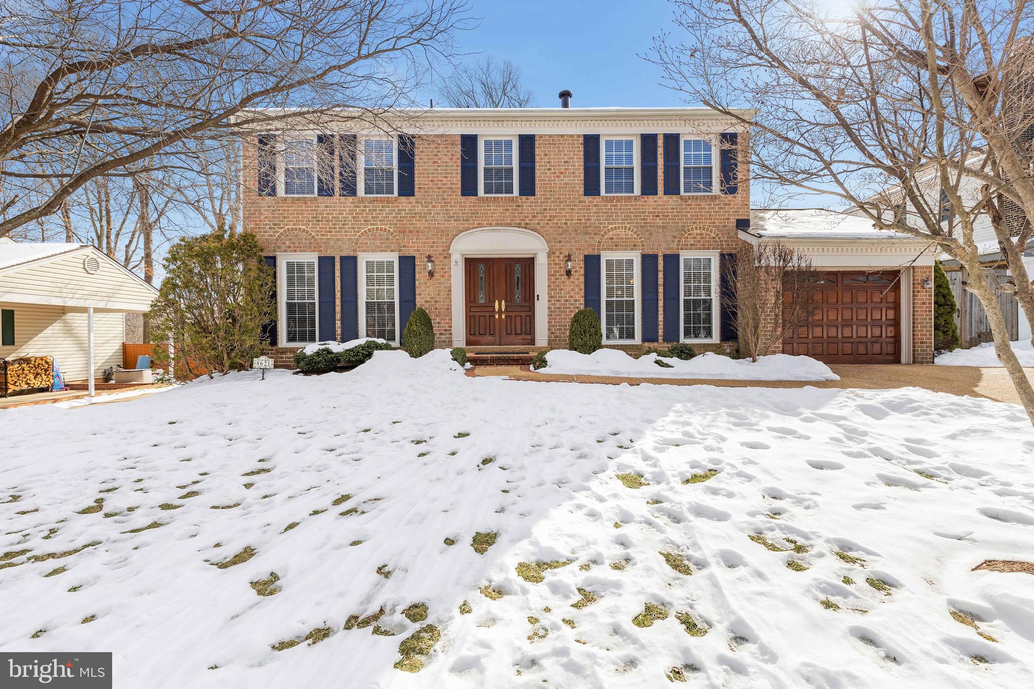 8621 Nanlee Dr