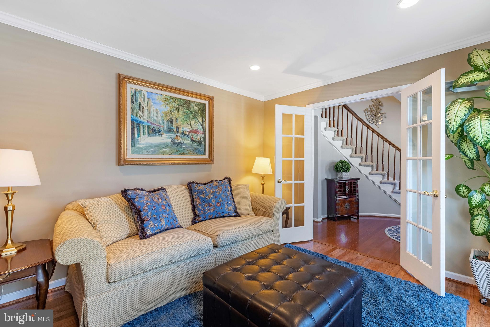 8621 Nanlee Dr