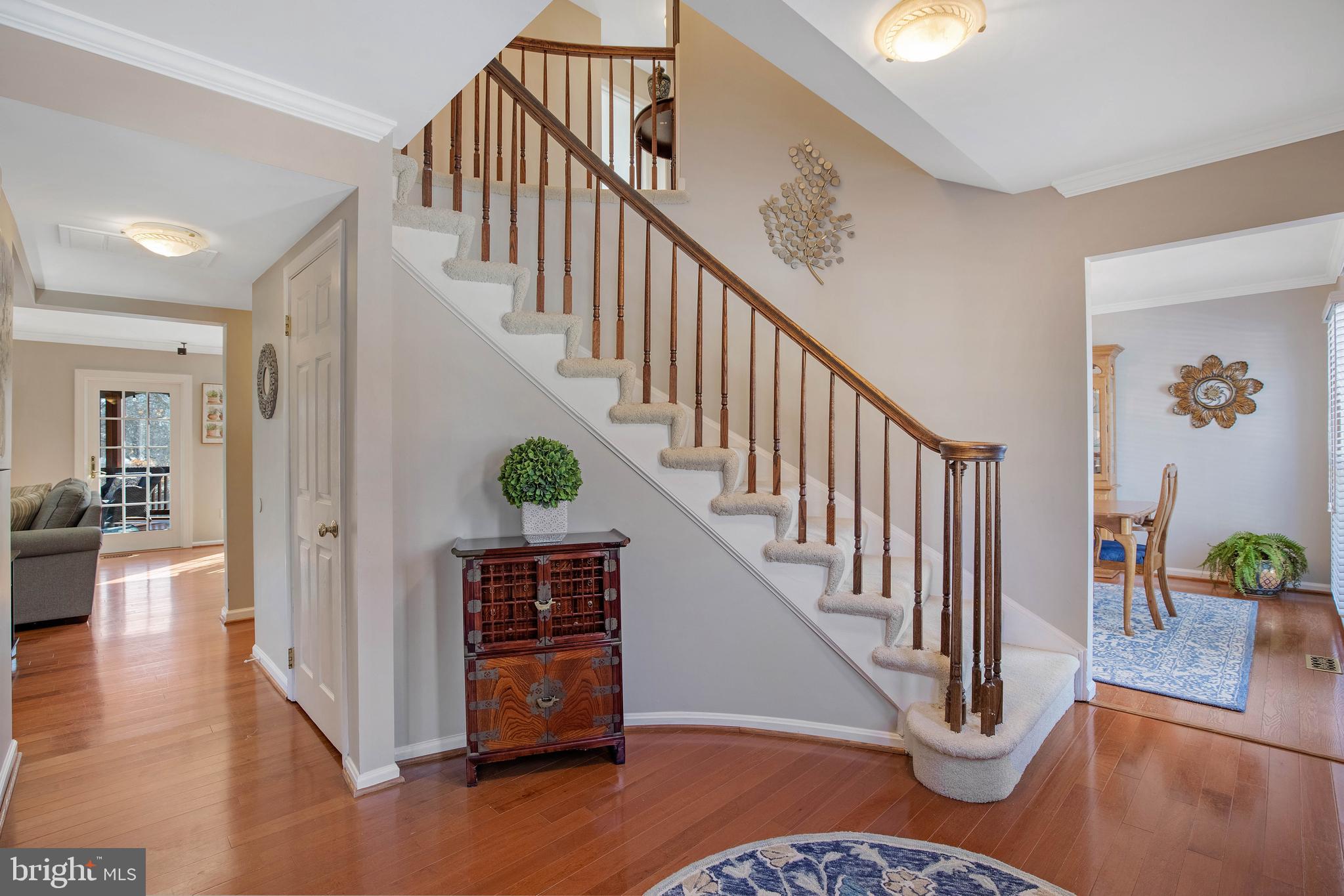 8621 Nanlee Dr