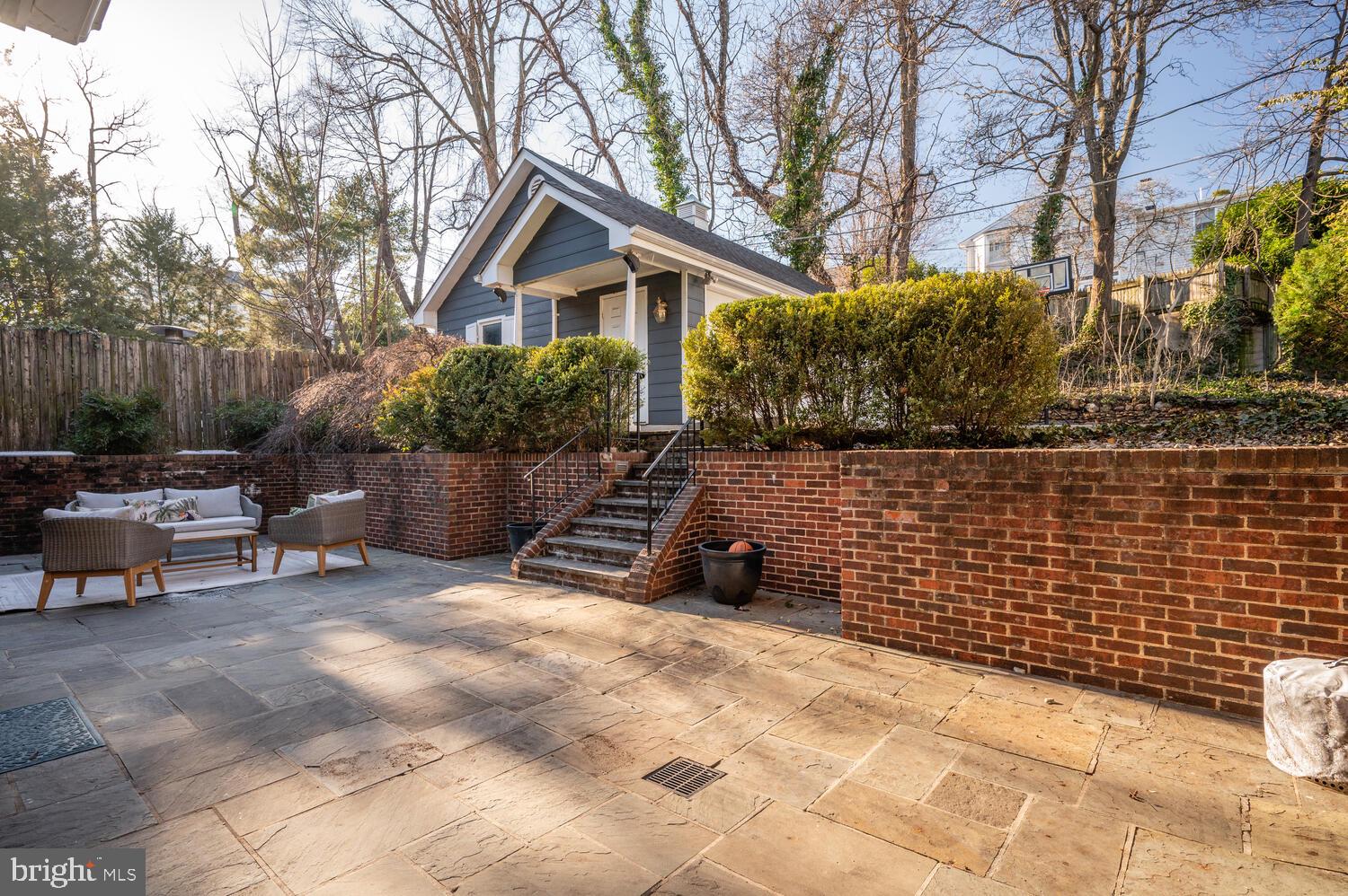 6048 Woodmont Rd