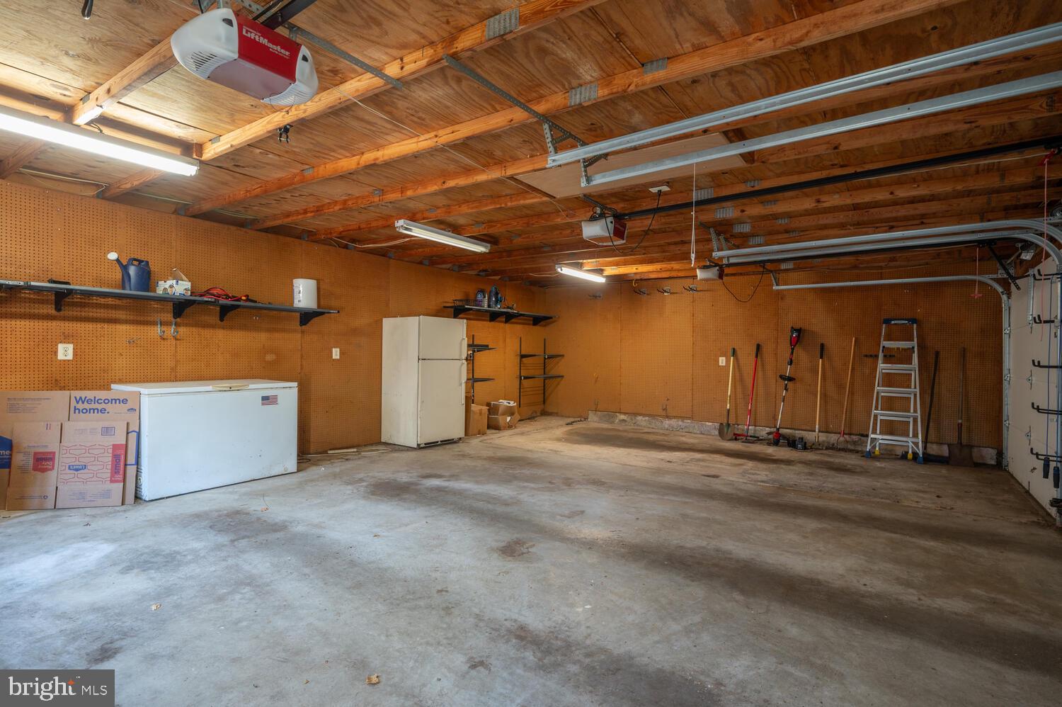 6048 Woodmont Rd