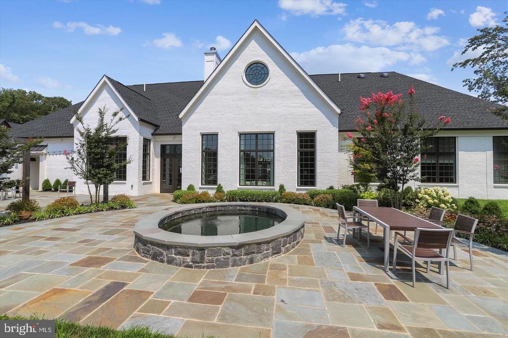 6151 Olivet Dr