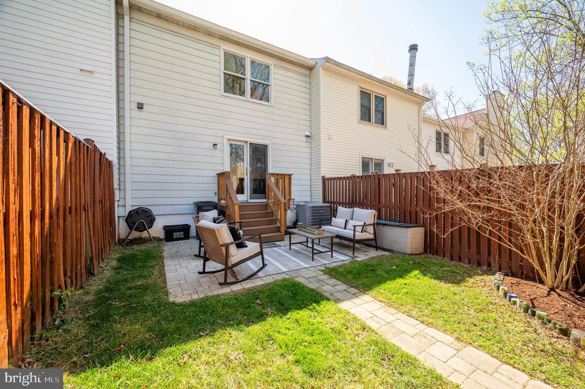 9014 Giltinan Ct