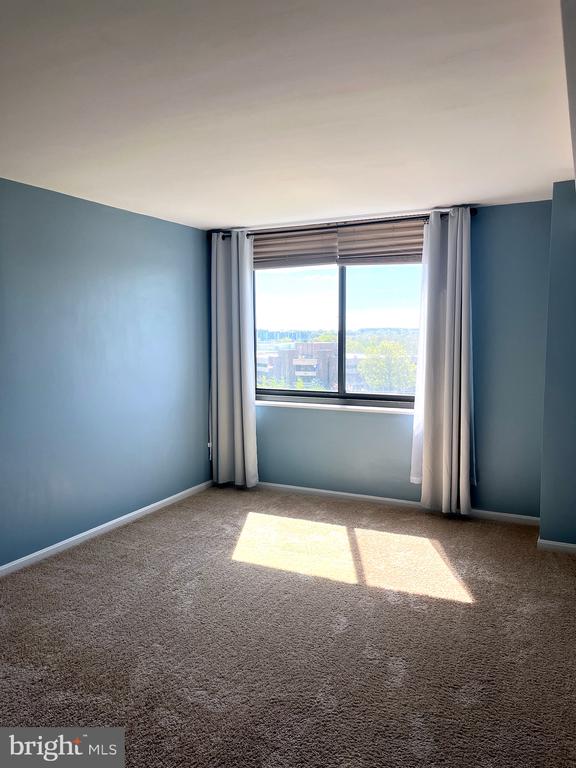 3713 S GEORGE MASON DRIVE 901
