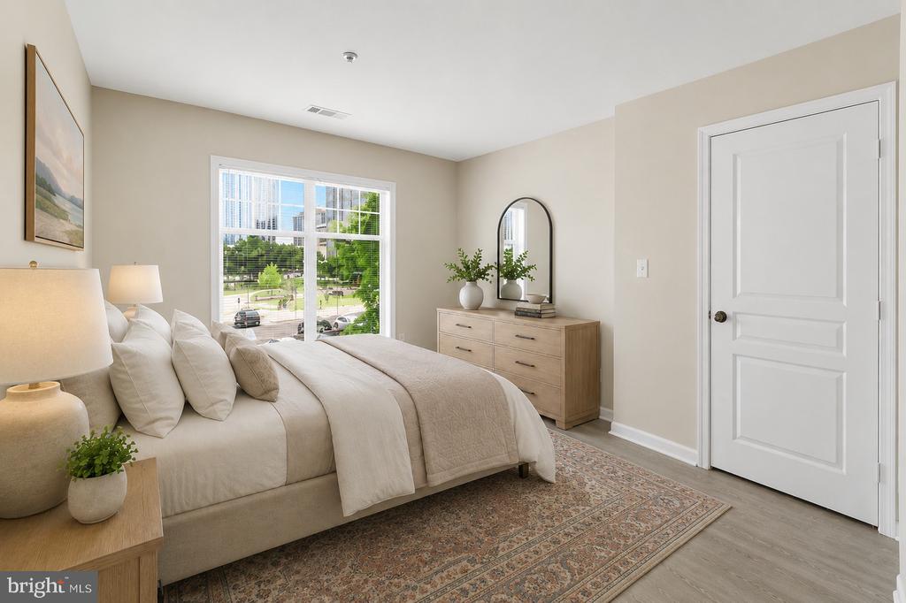 5565 SEMINARY ROAD Unit: 313