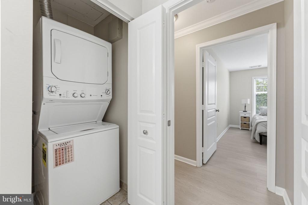 5565 SEMINARY ROAD Unit: 313