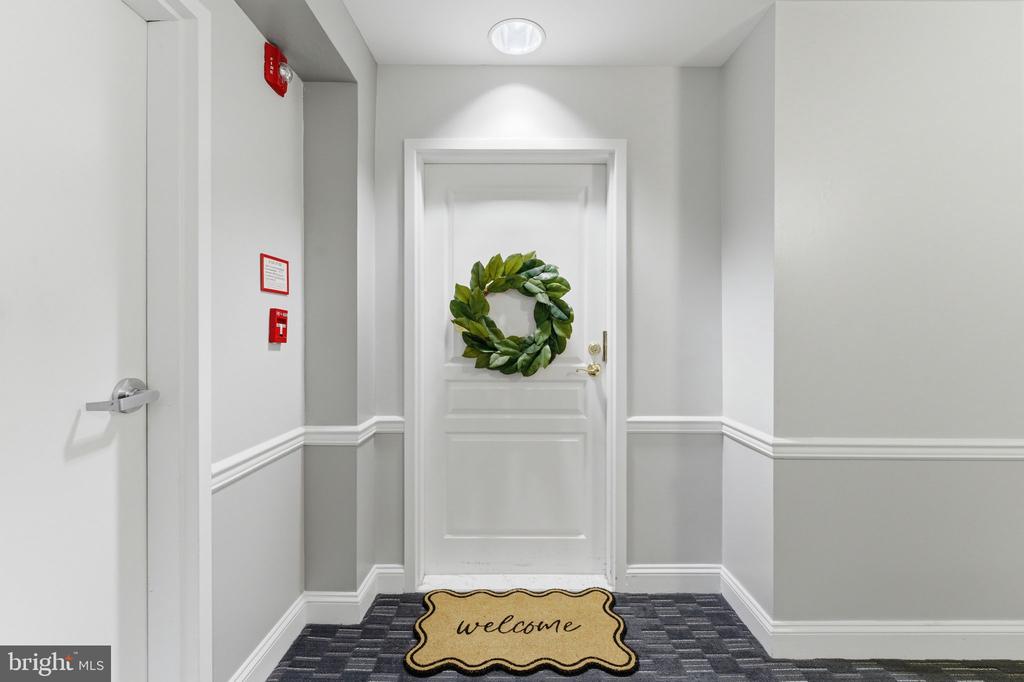 5565 SEMINARY ROAD Unit: 313