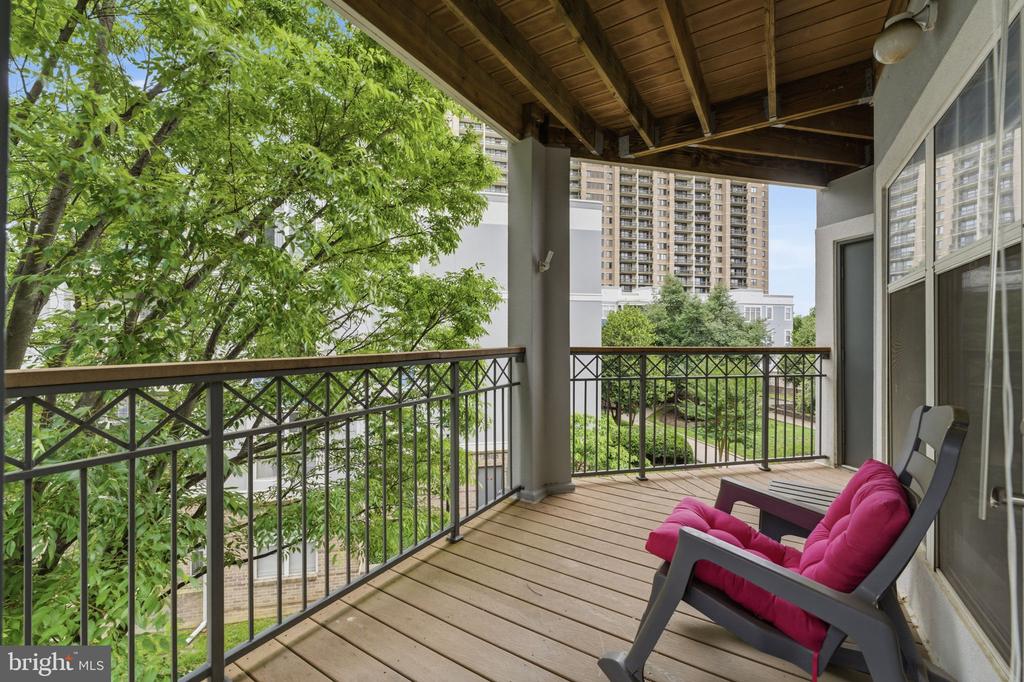 5565 SEMINARY ROAD Unit: 313