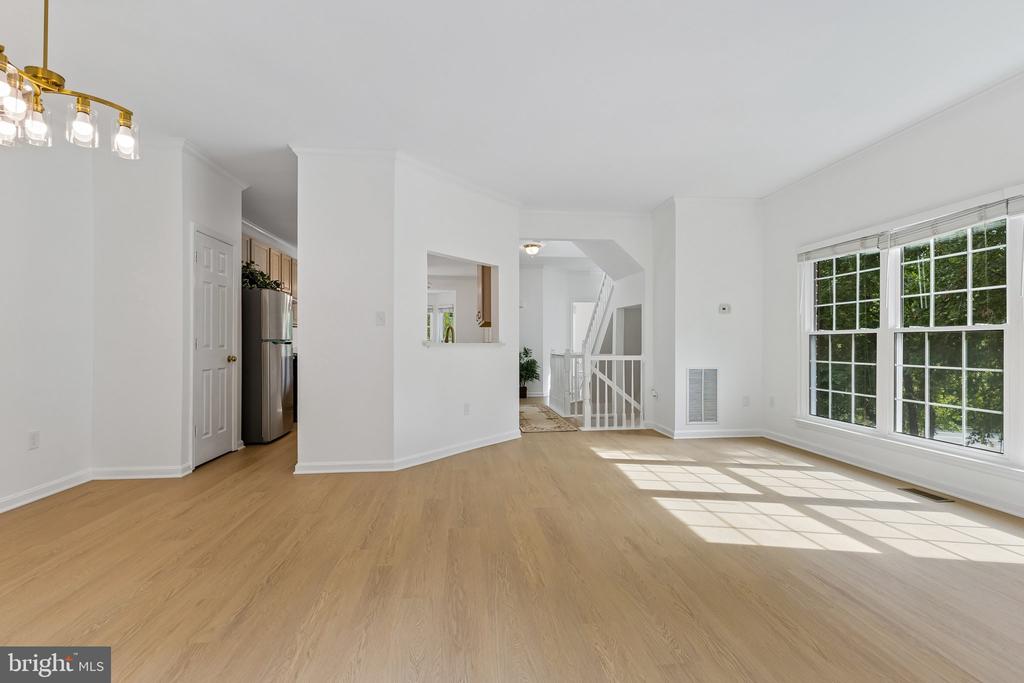 5556 JOWETT COURT