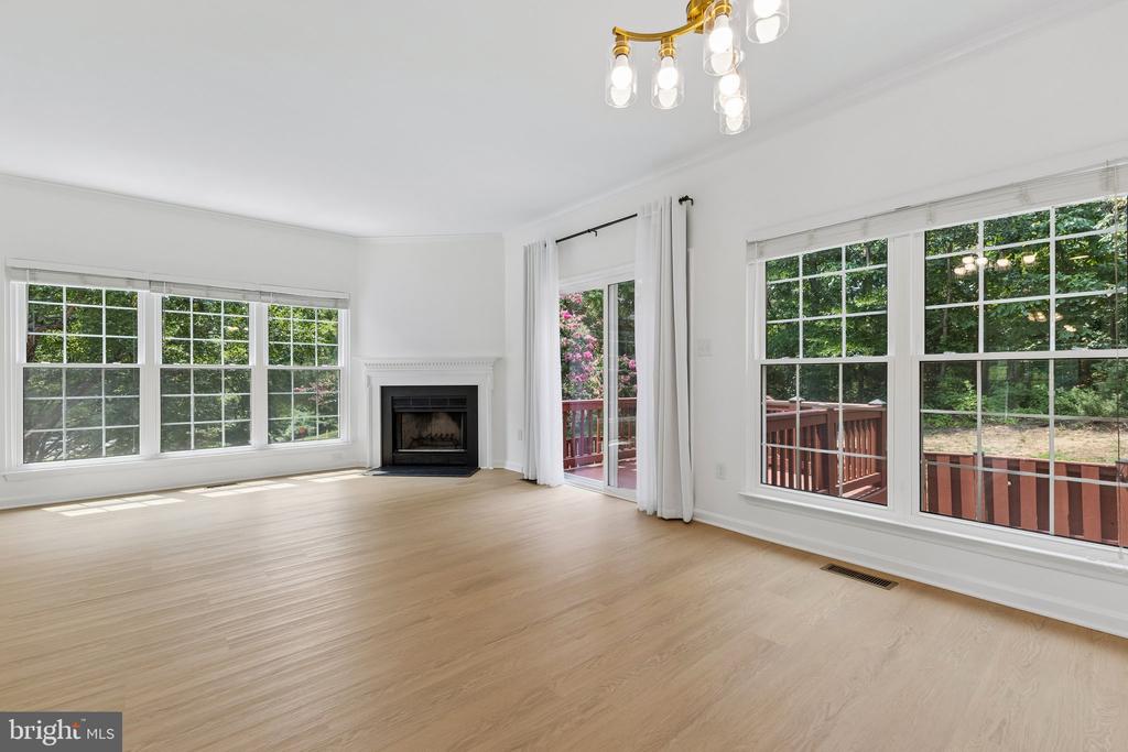 5556 JOWETT COURT