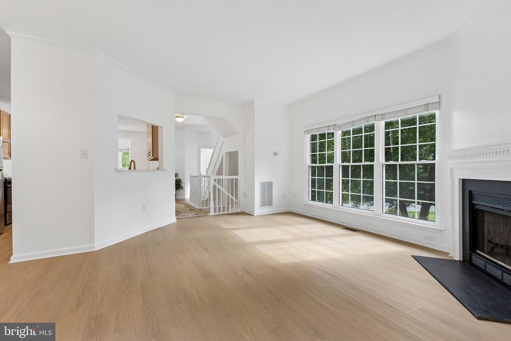 5556 JOWETT COURT