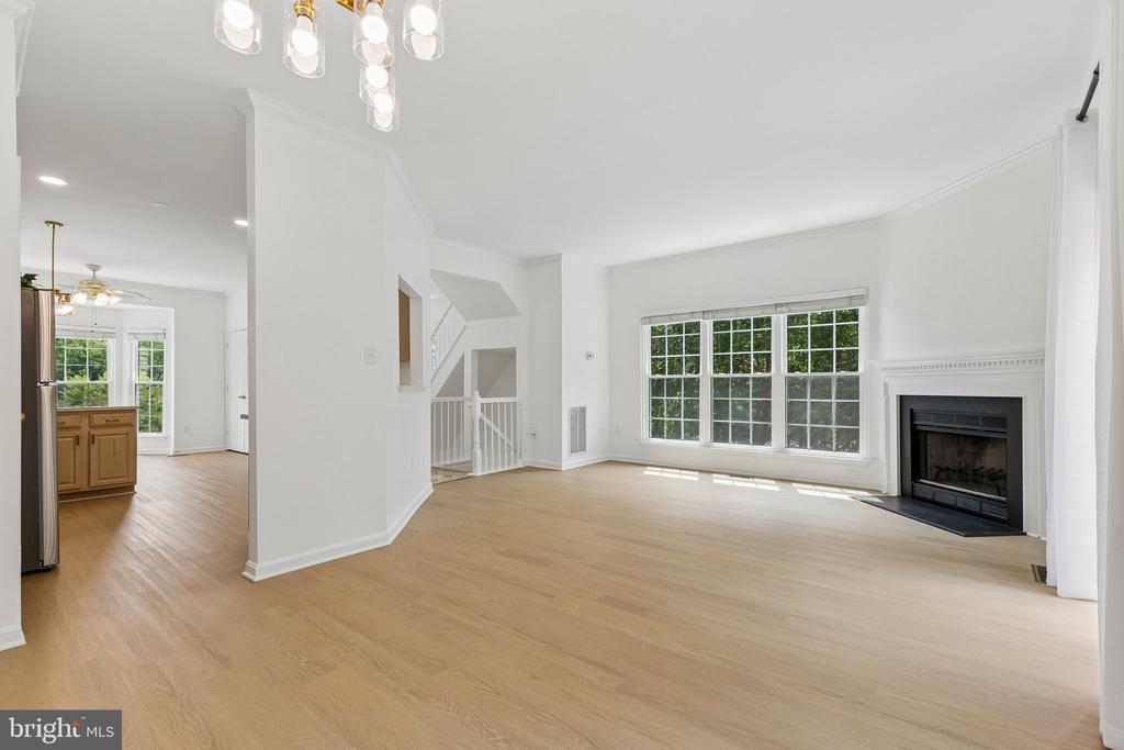 5556 JOWETT COURT