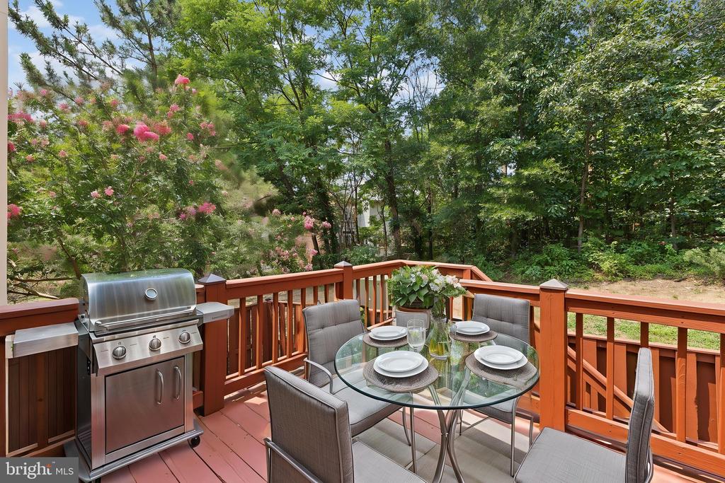 5556 JOWETT COURT