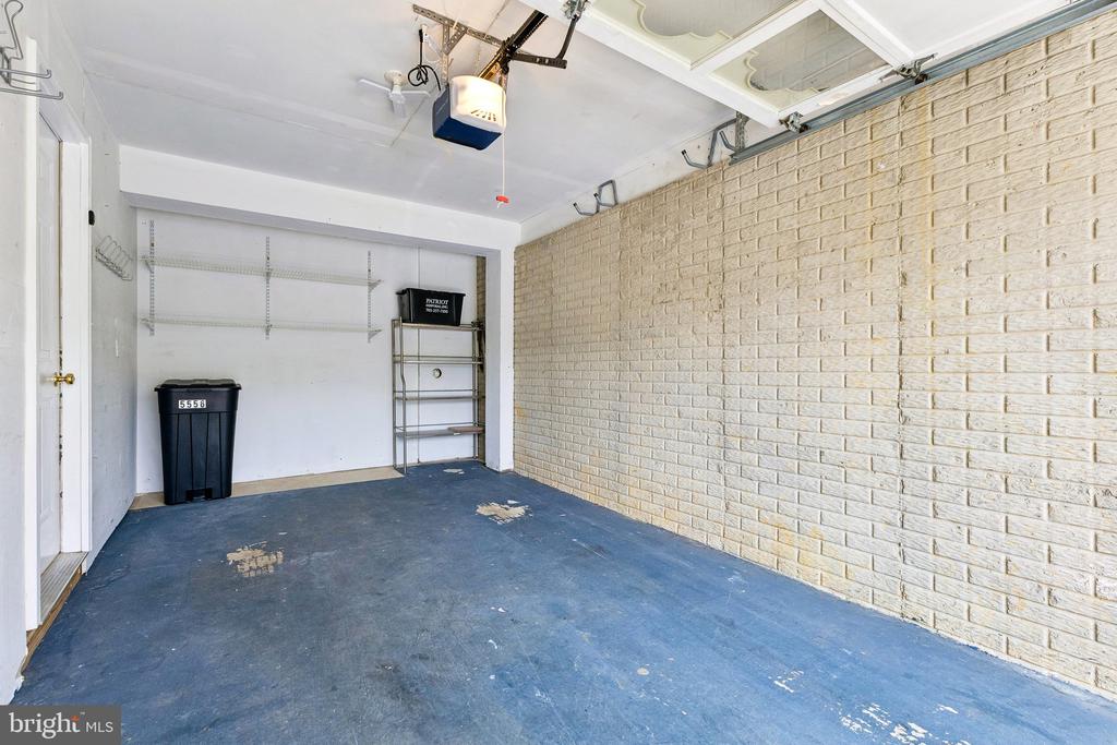 5556 JOWETT COURT
