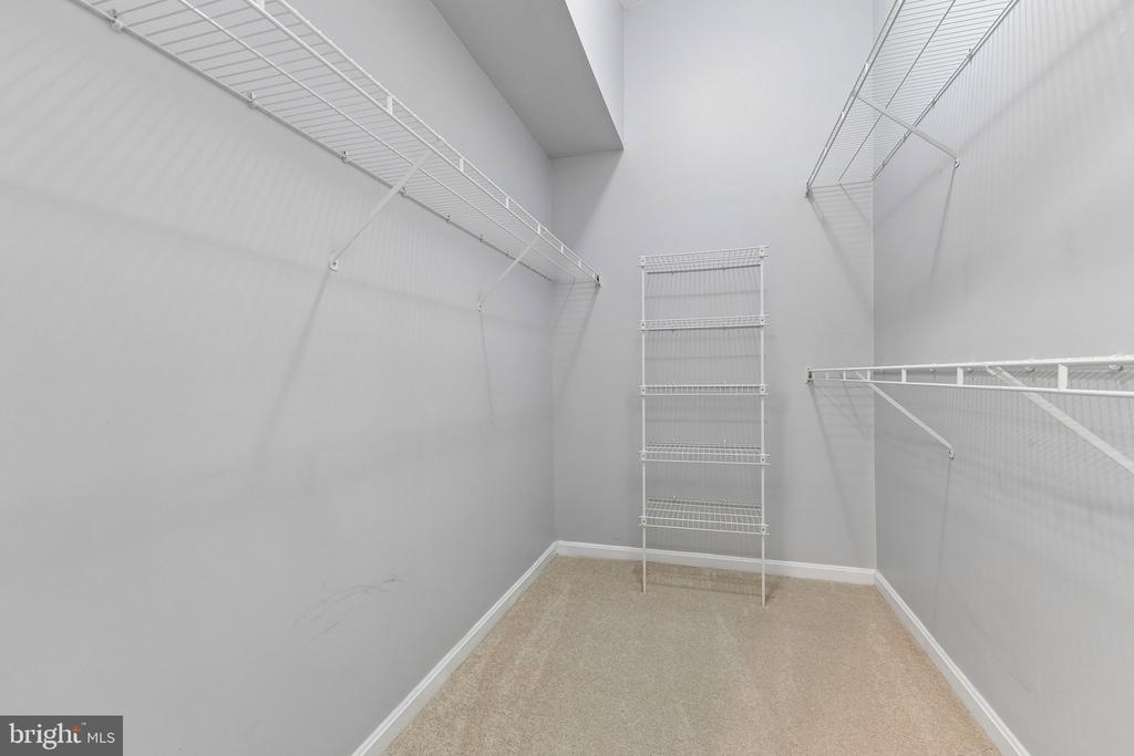 5556 JOWETT COURT