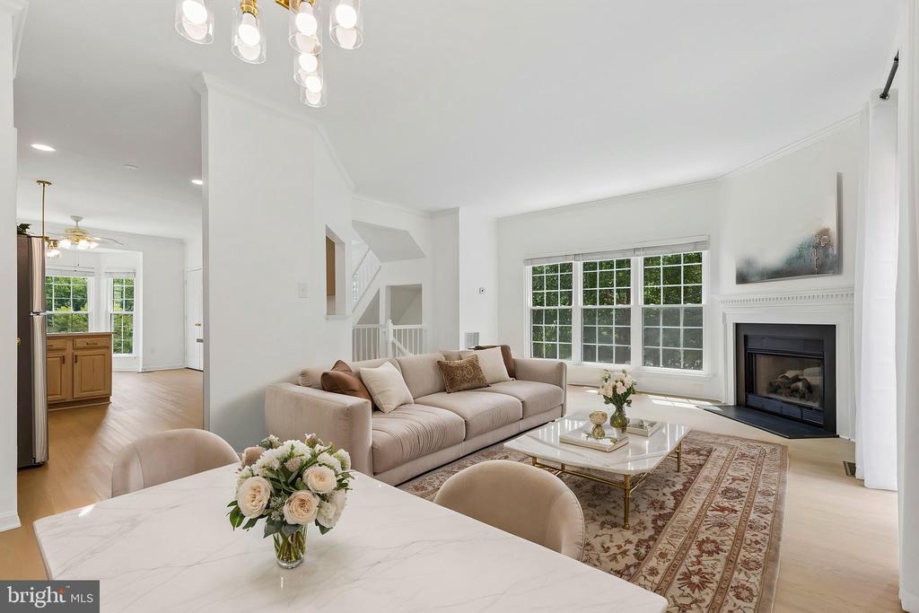 5556 JOWETT COURT