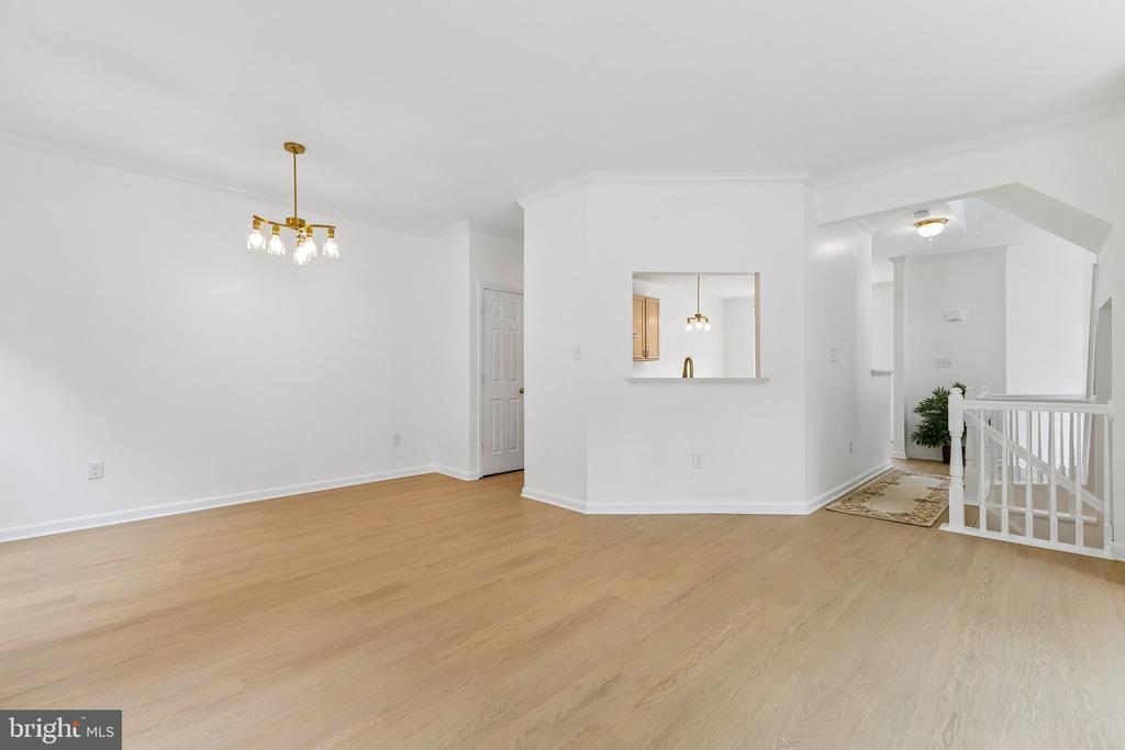 5556 JOWETT COURT