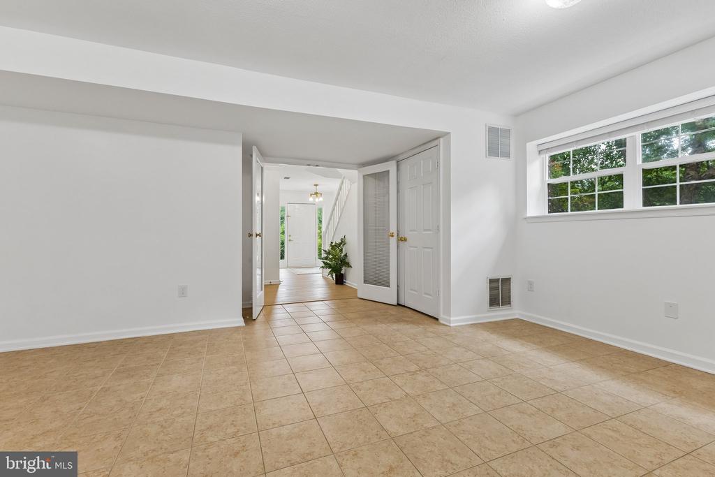 5556 JOWETT COURT