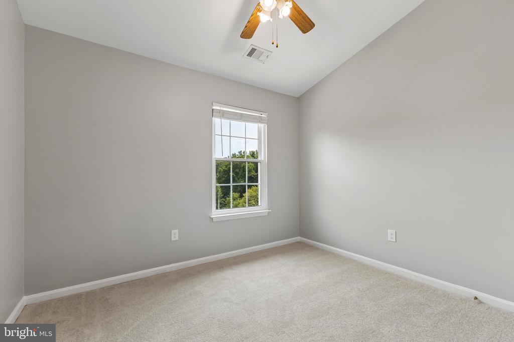 5556 JOWETT COURT