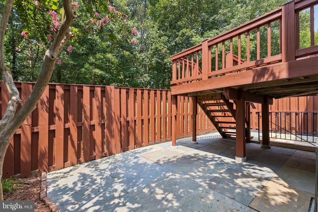 5556 JOWETT COURT