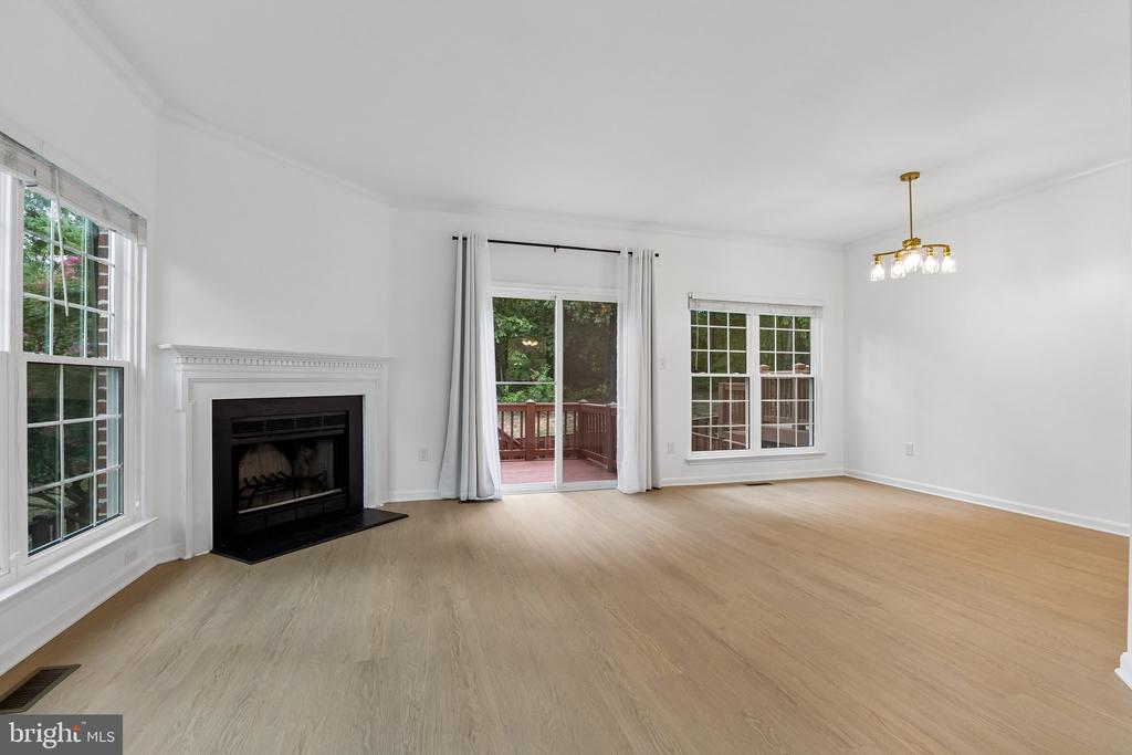 5556 JOWETT COURT