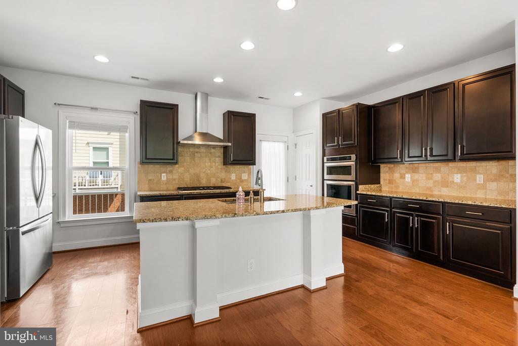 9655 PULLMAN PLACE