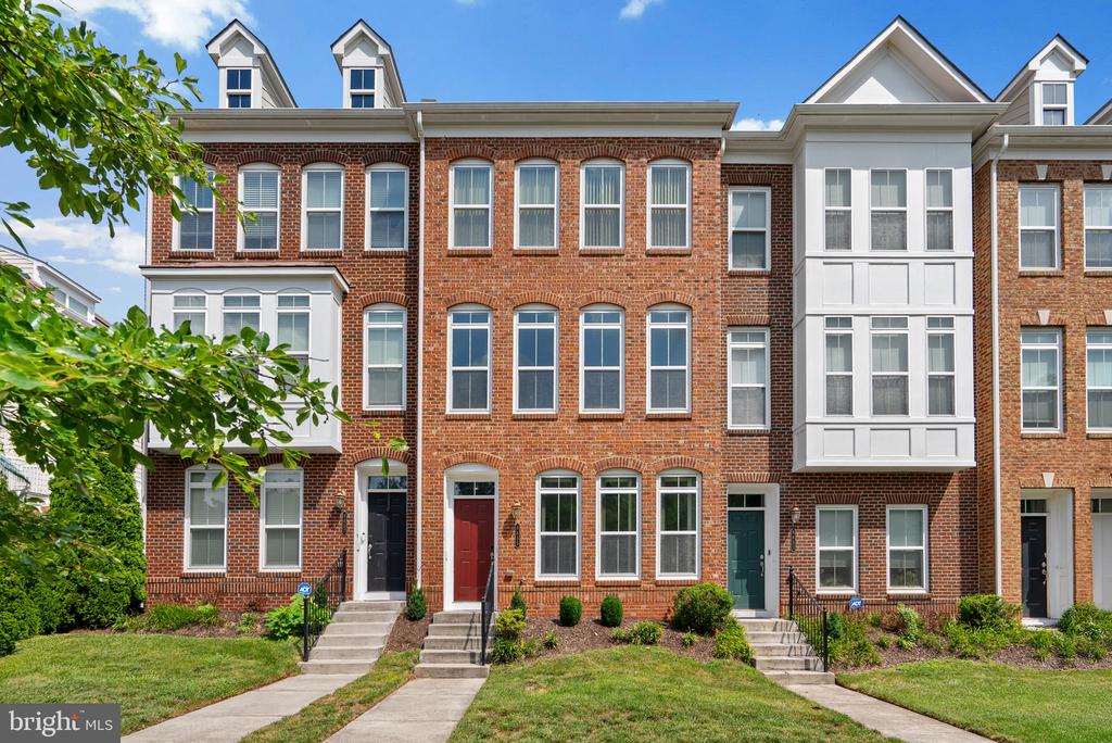 9655 PULLMAN PLACE
