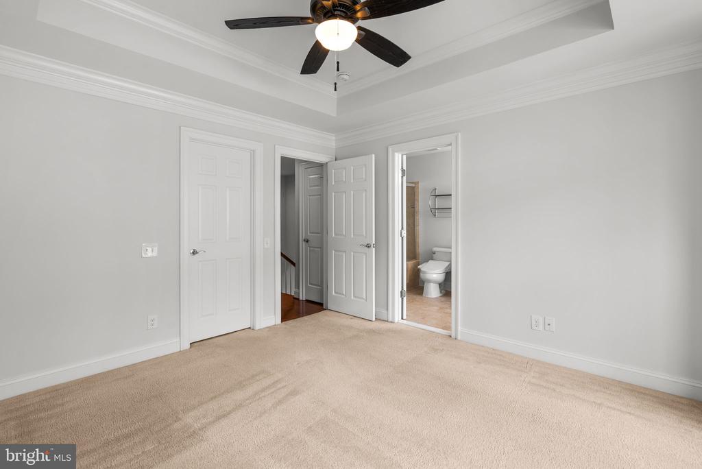 9655 PULLMAN PLACE