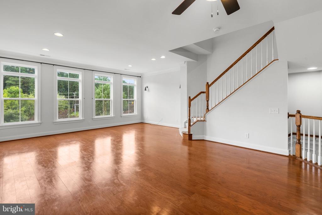 9655 PULLMAN PLACE