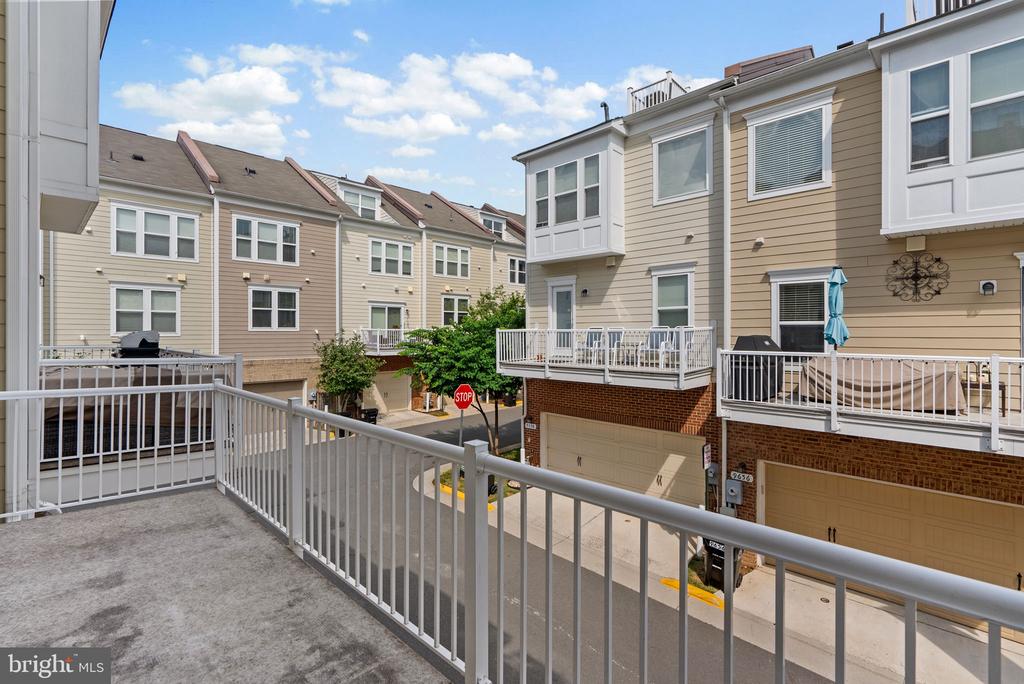9655 PULLMAN PLACE
