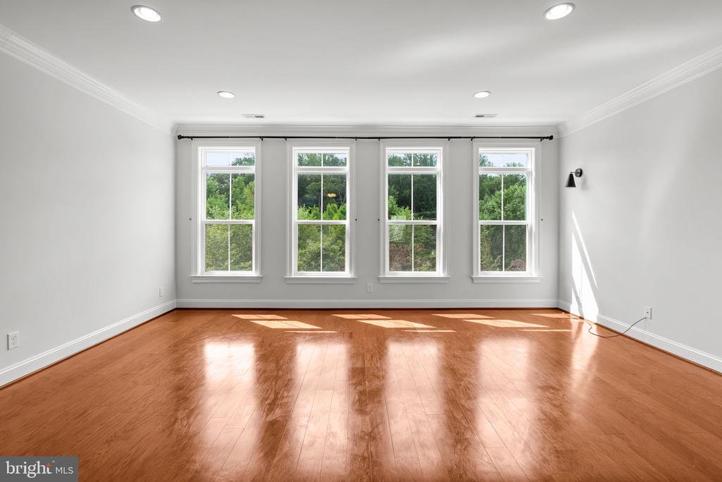 9655 PULLMAN PLACE