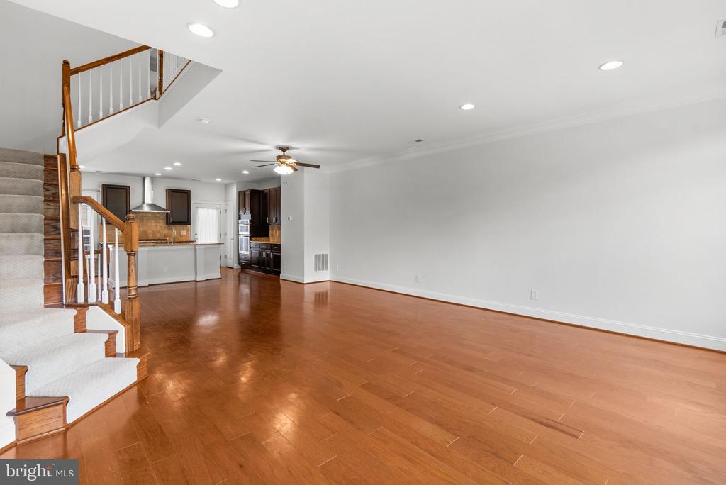 9655 PULLMAN PLACE