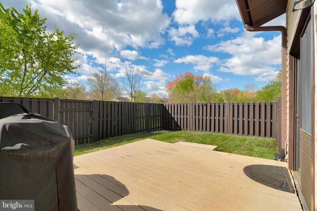 238 Greenfield Ct