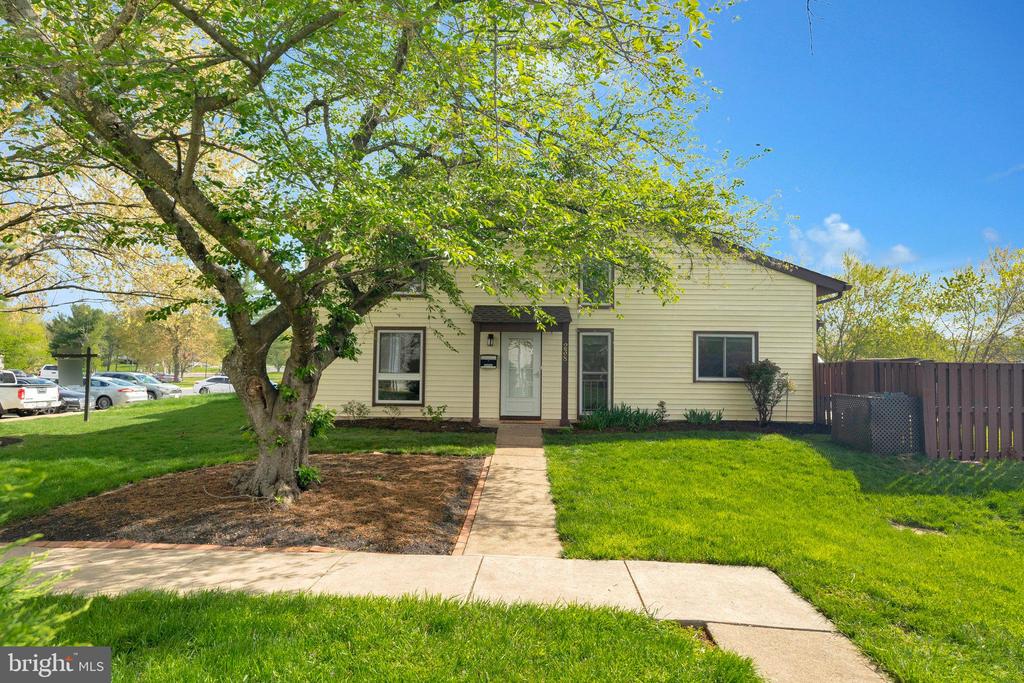 238 Greenfield Ct