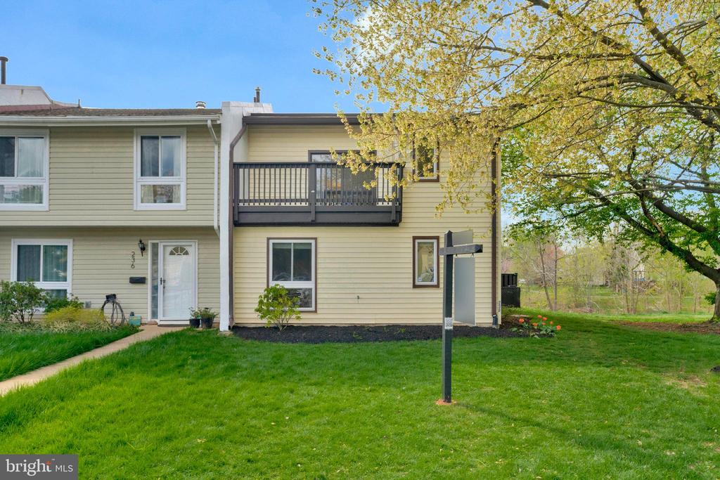 238 Greenfield Ct